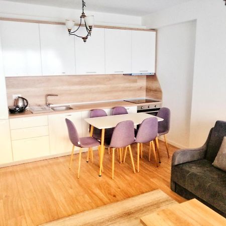 Sunflower Apartments Priština Pokoj fotografie